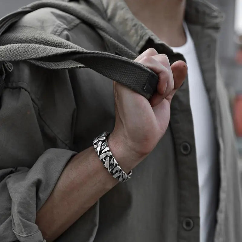 Retro C-shaped Braided Alloy Men Bracelet Silver Color Simple Cuff Bracelet Fashion Jewelry Accessory