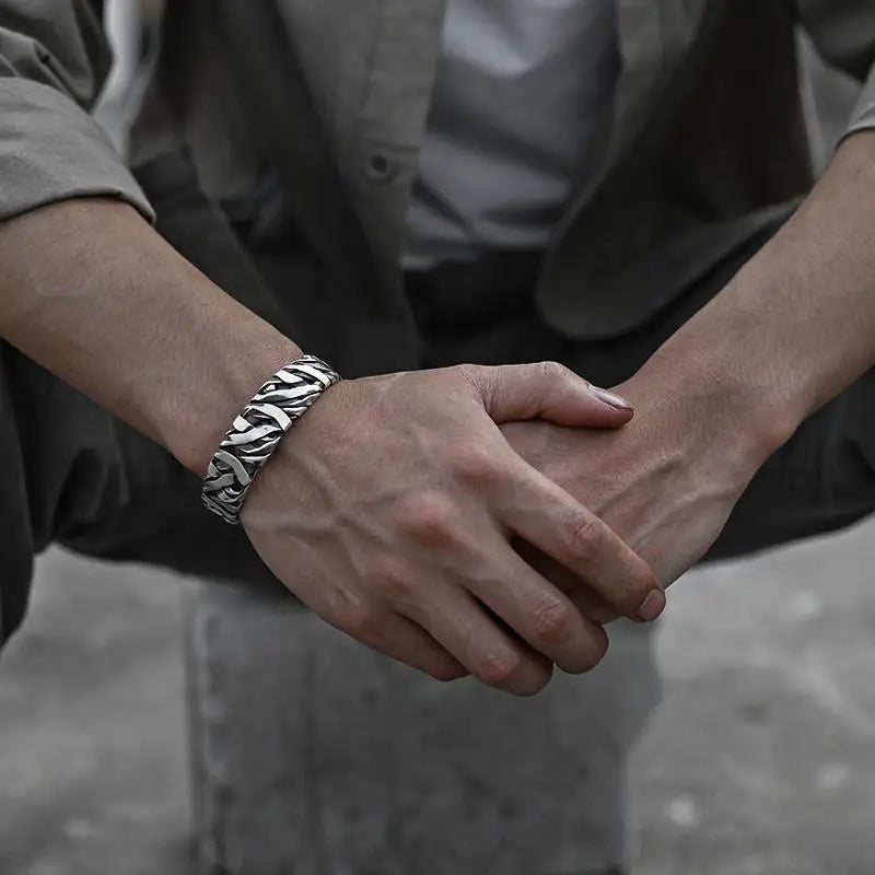 Retro C-shaped Braided Alloy Men Bracelet Silver Color Simple Cuff Bracelet Fashion Jewelry Accessory